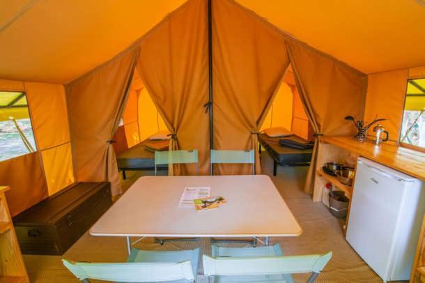 Camping Onlycamp Le Petit Bocage Les Essarts  Exterior foto